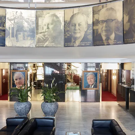 Living Kanzler Hotel 4*