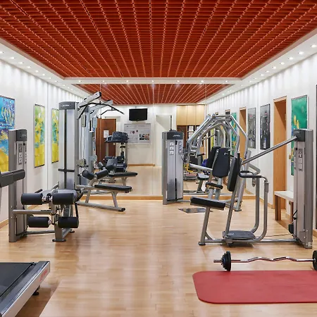 Living Kanzler Hotel 4*