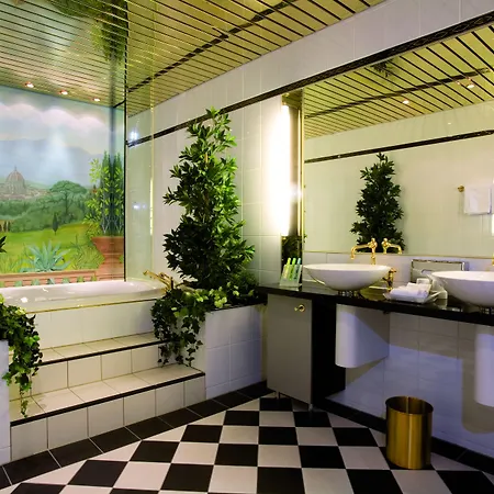 Living Kanzler Hotel