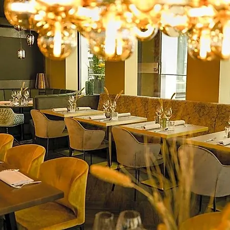 Living Kanzler Szálloda 4*