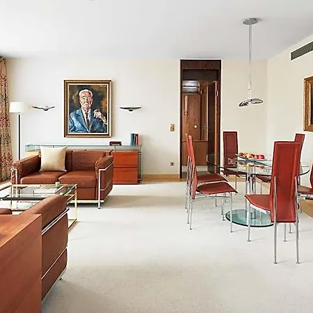 فندق Living Kanzler بون