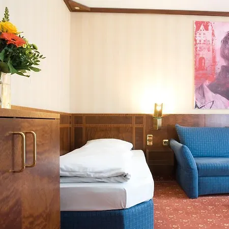 Living Kanzler Hotel Bona