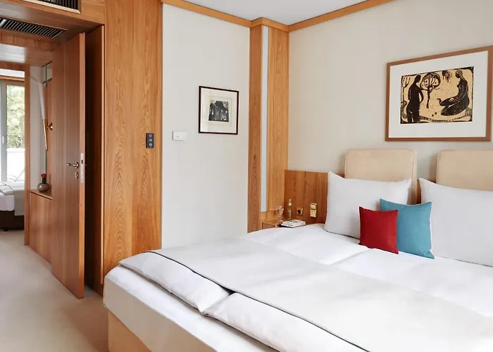 Living Kanzler 4* Bona