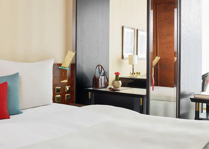 Hotel Living Kanzler 4*