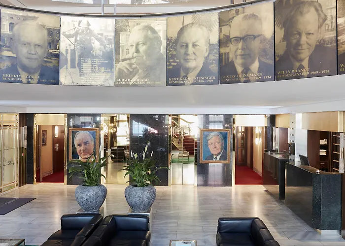 Living Kanzler Hotel 4*