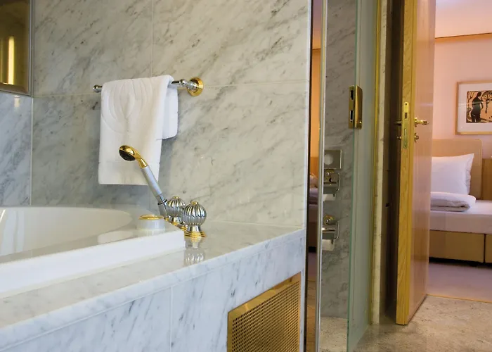 Living Kanzler 4* Bonn