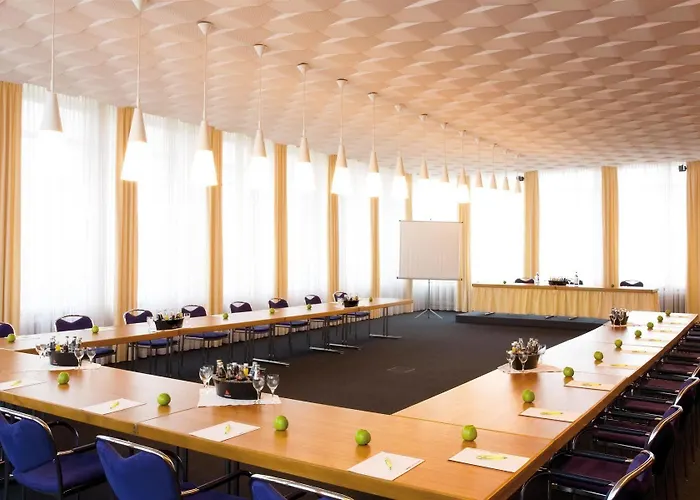 Living Kanzler Hotel