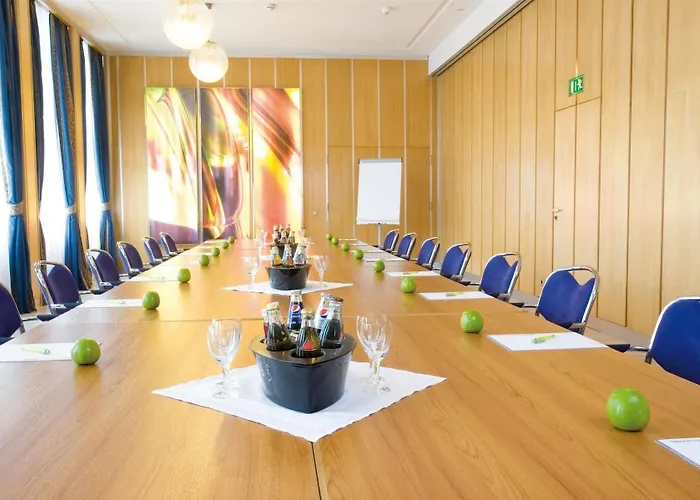 Living Kanzler Hotel